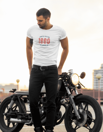 The "1990 Classic" T-Shirt - Men